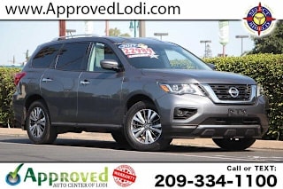2017 Nissan Pathfinder S 5N1DR2MN8HC615961 2017 Nissan Pathfinder S