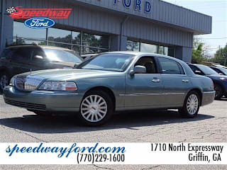 2004 Lincoln Town Car 1LNHM81W54Y604025 2004 Lincoln Town Car