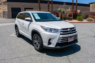 2018 Toyota Highlander LE 5TDZARFH1JS035389 2018 Toyota Highlander LE