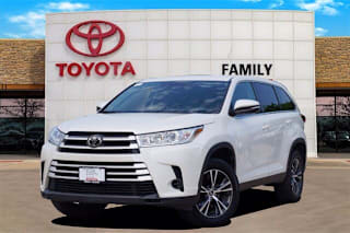2019 Toyota Highlander LE 5TDZARFH1KS050959 2019 Toyota Highlander LE