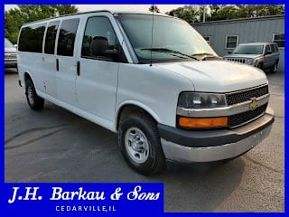 2017 Chevrolet Express Passenger LT 3500 1GAZGPFG5H1170210 2017 Chevrolet Express Passenger LT 3500