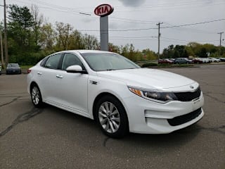 2018 Kia Optima LX 5XXGT4L34JG266317 2018 Kia Optima LX