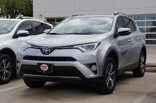 2018 Toyota RAV4 2T3WFREV0JW421747 2018 Toyota RAV4