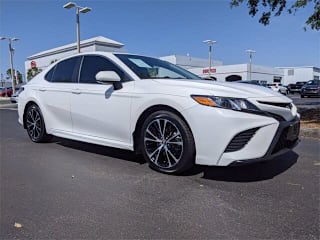 2018 Toyota Camry SE 4T1B11HK8JU668796 2018 Toyota Camry SE