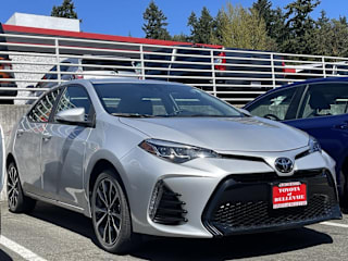 2018 Toyota Corolla 5YFBURHE1JP772063 2018 Toyota Corolla