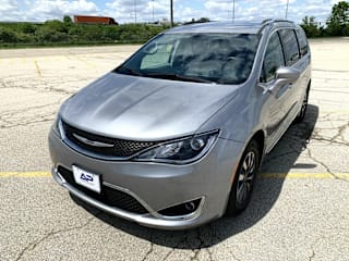 2020 Chrysler Pacifica Touring L Plus 2C4RC1EG0LR172856 2020 Chrysler Pacifica Touring L Plus