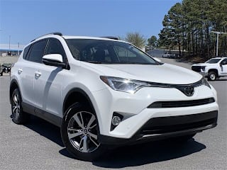 2018 Toyota RAV4 JTMWFREV1JJ156870 2018 Toyota RAV4
