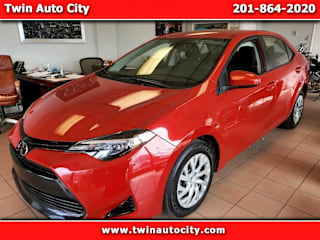 2018 Toyota Corolla XLE 5YFBURHE1JP748359 2018 Toyota Corolla XLE