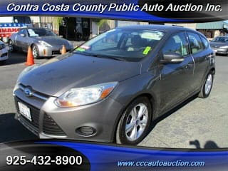 2013 Ford Focus SE 1FADP3K29DL132827 2013 Ford Focus SE