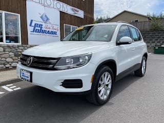 2018 Volkswagen Tiguan Limited 2.0T 4Motion WVGBV7AX1JK002131 2018 Volkswagen Tiguan Limited 2.0T 4Motion