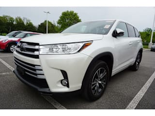 2018 Toyota Highlander LE Plus 5TDBZRFHXJS839412 2018 Toyota Highlander LE Plus