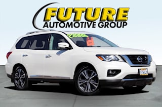 2017 Nissan Pathfinder Platinum 5N1DR2MM6HC652420 2017 Nissan Pathfinder Platinum