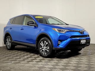 2018 Toyota RAV4 LE JTMBFREV0JJ730213 2018 Toyota RAV4 LE