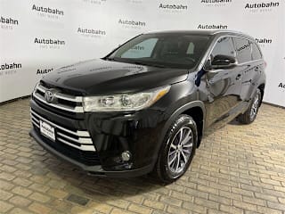 2018 Toyota Highlander XLE 5TDJZRFH9JS484793 2018 Toyota Highlander XLE