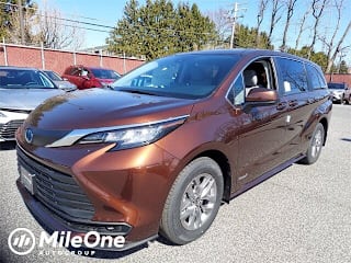 2021 Toyota Sienna LE 8-Passenger 5TDKRKEC7MS024649 2021 Toyota Sienna LE 8-Passenger
