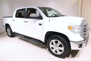 2017 Toyota Tundra 5TFAW5F17HX665576 2017 Toyota Tundra