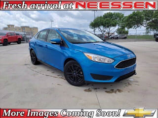 2017 Ford Focus SE 1FADP3F29HL204755 2017 Ford Focus SE