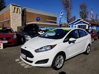 2015 Ford Fiesta SE 3FADP4BJ2FM204398 2015 Ford Fiesta SE