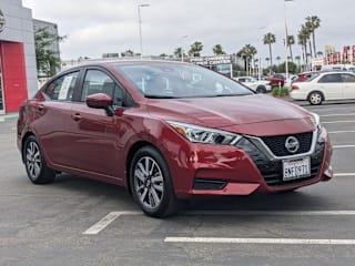 2020 Nissan Versa SV 3N1CN8EV1LL803833 2020 Nissan Versa SV