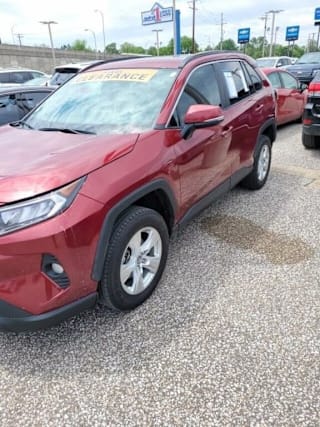 2019 Toyota RAV4 XLE 2T3W1RFV6KW029564 2019 Toyota RAV4 XLE