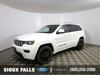 2018 Jeep Grand Cherokee Laredo 1C4RJFAG2JC475460 2018 Jeep Grand Cherokee Laredo