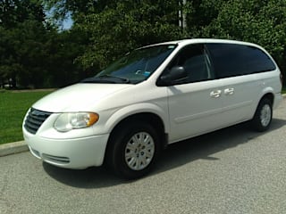 2005 Chrysler Town and Country LX 2C4GP44R85R422265 2005 Chrysler Town and Country LX