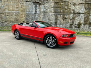 2011 Ford Mustang V6 1ZVBP8EM2B5126619 2011 Ford Mustang V6
