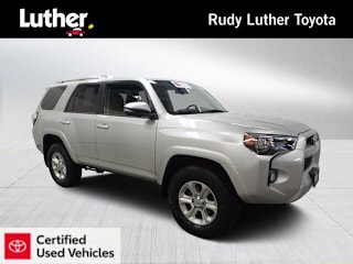 2018 Toyota 4Runner SR5 Premium JTEBU5JR3J5561056 2018 Toyota 4Runner SR5 Premium