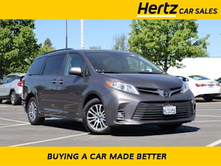 2019 Toyota Sienna XLE 8-Passenger 5TDYZ3DC0KS985897 2019 Toyota Sienna XLE 8-Passenger