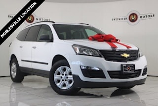2017 Chevrolet Traverse LS 1GNKRFEDXHJ165001 2017 Chevrolet Traverse LS