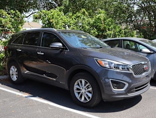 2017 Kia Sorento 5XYPG4A34HG242841 2017 Kia Sorento