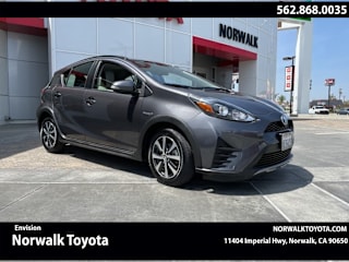 2018 Toyota Prius c JTDKDTB38J1615901 2018 Toyota Prius c