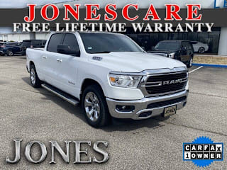2019 Ram Pickup 1500 1C6RREMT7KN828591 2019 Ram Pickup 1500