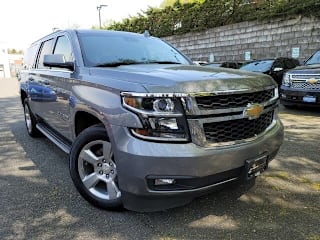 2018 Chevrolet Suburban LT 1500 1GNSKHKC1JR289404 2018 Chevrolet Suburban LT 1500