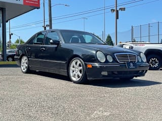 2000 Mercedes-Benz E-Class E 320 WDBJF65J0YB017564 2000 Mercedes-Benz E-Class E 320