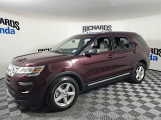 2019 Ford Explorer XLT 1FM5K7D82KGA49263 2019 Ford Explorer XLT