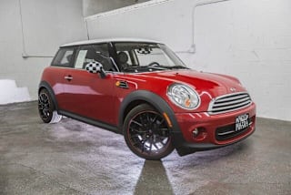 2011 MINI Cooper Base WMWSU3C57BT095354 2011 MINI Cooper Base
