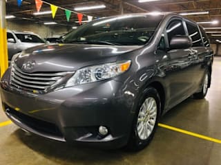 2014 Toyota Sienna XLE 8-Passenger 5TDYK3DCXES485206 2014 Toyota Sienna XLE 8-Passenger