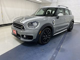 2019 MINI Countryman Plug-in Hybrid Cooper SE ALL4 WMZYU7C54K3F94023 2019 MINI Countryman Plug-in Hybrid Cooper SE ALL4
