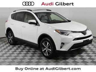 2018 Toyota RAV4 XLE JTMRFREV4JJ748583 2018 Toyota RAV4 XLE