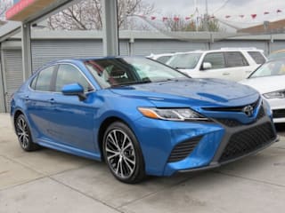 2020 Toyota Camry 4T1G11AK6LU324385 2020 Toyota Camry
