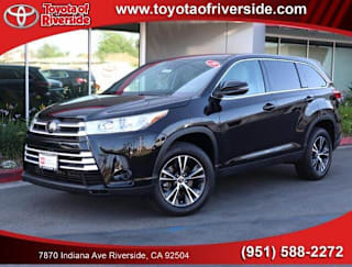 2019 Toyota Highlander LE 5TDZARFHXKS047641 2019 Toyota Highlander LE