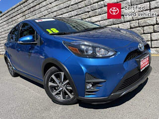 2018 Toyota Prius c Four JTDKDTB30J1612989 2018 Toyota Prius c Four
