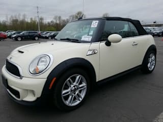 2012 MINI Cooper Convertible S WMWZP3C5XCT249692 2012 MINI Cooper Convertible S
