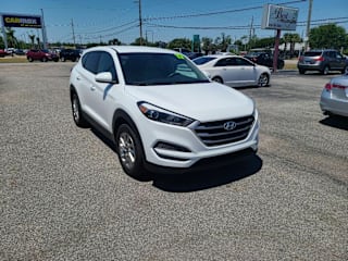 2017 Hyundai Tucson SE KM8J23A42HU412731 2017 Hyundai Tucson SE