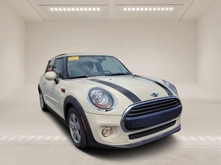 2016 MINI Hardtop 2 Door Cooper WMWXP5C57G2D13124 2016 MINI Hardtop 2 Door Cooper