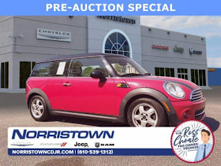 2011 MINI Cooper Clubman Base WMWZF3C50BTX81700 2011 MINI Cooper Clubman Base