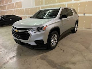2019 Chevrolet Traverse LS 1GNERFKW1KJ205640 2019 Chevrolet Traverse LS