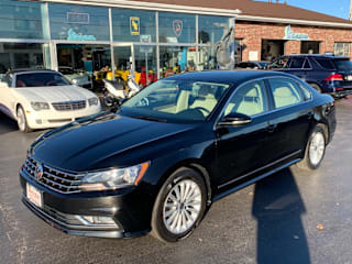 2016 Volkswagen Passat 1VWBT7A32GC060627 2016 Volkswagen Passat