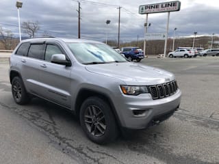 2017 Jeep Grand Cherokee Laredo 1C4RJFAG8HC641216 2017 Jeep Grand Cherokee Laredo